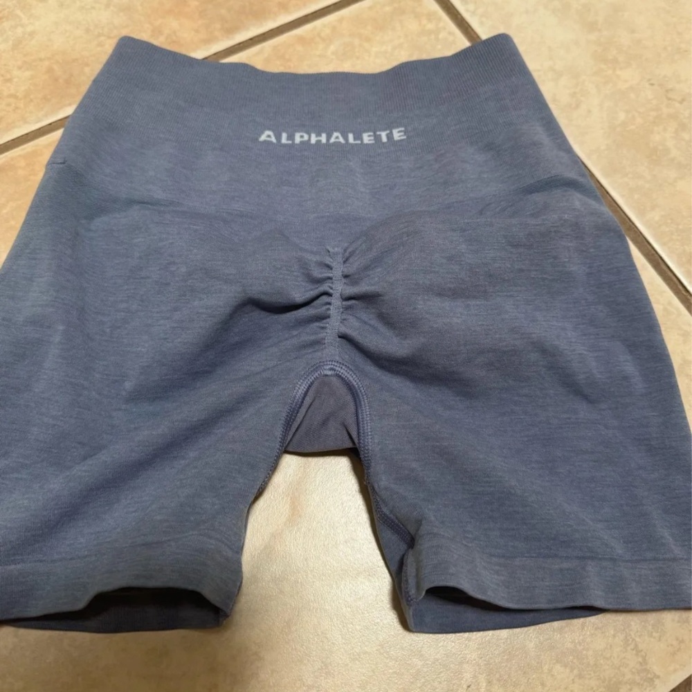 Alphalete amplify shorts